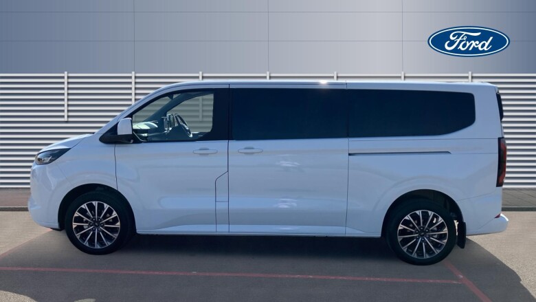 Ford Tourneo Custom 340 L2 Electric Rwd 160kW 65kWh H1 Titanium X 8 seater Auto